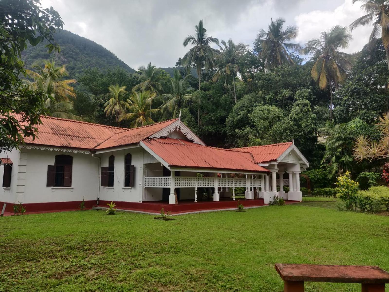 Irene'S Home Matale Bagian luar foto